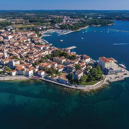 Awesome In With Kitchen Apartment Porec